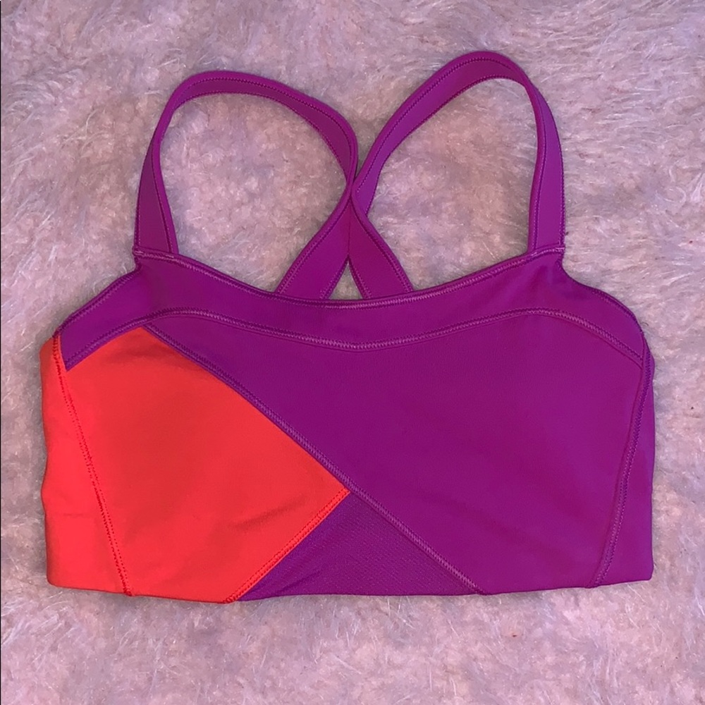 Lululemon sports bra